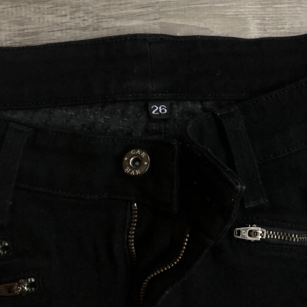 Cute skinny black Carmar jeans